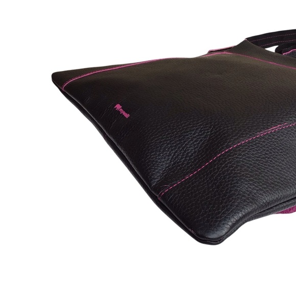 Mywalit Black Pebbled Leather Flap Messenger Bag - Picture 11 of 12